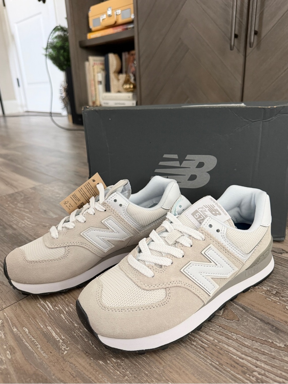 NIB New Balance 574 Retro Sneakers